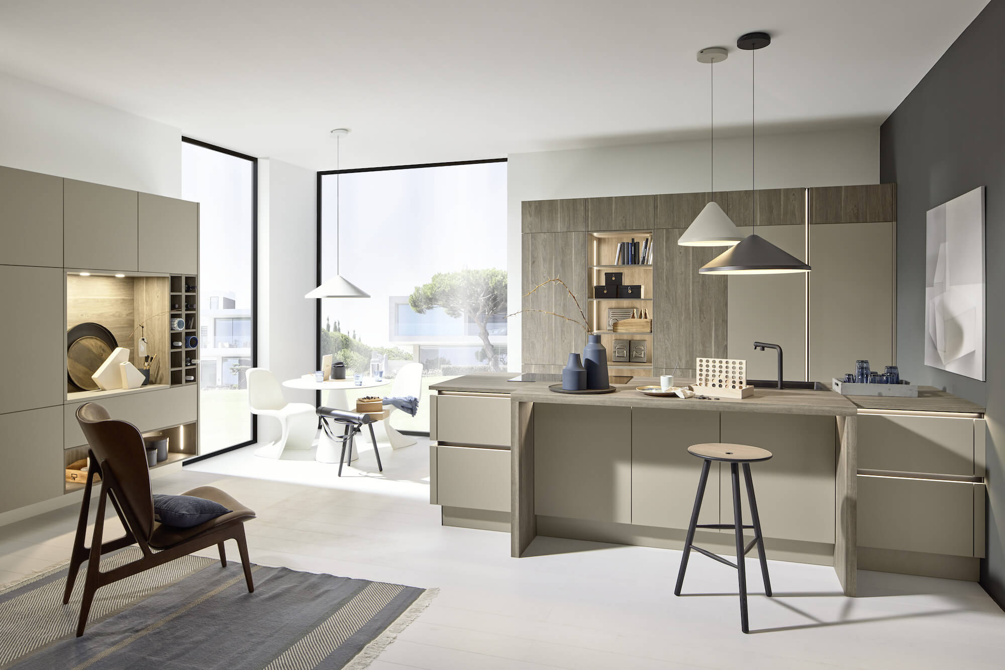 Nolte-Inselkueche-Design-manhattan-beige-grifflos