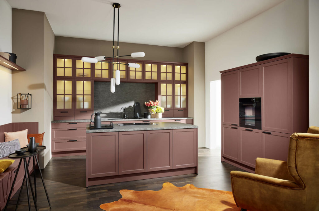 Nolte-moderne-Landhauskueche-rot-Lack-matt